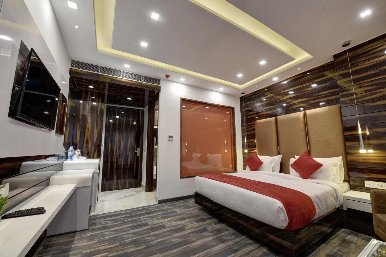Golden Tree Hotel Noida Ngoại thất bức ảnh