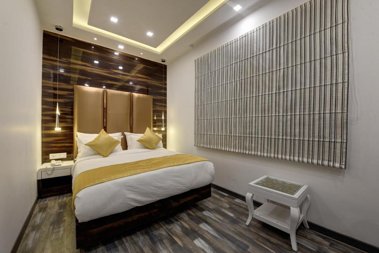 Golden Tree Hotel Noida Ngoại thất bức ảnh