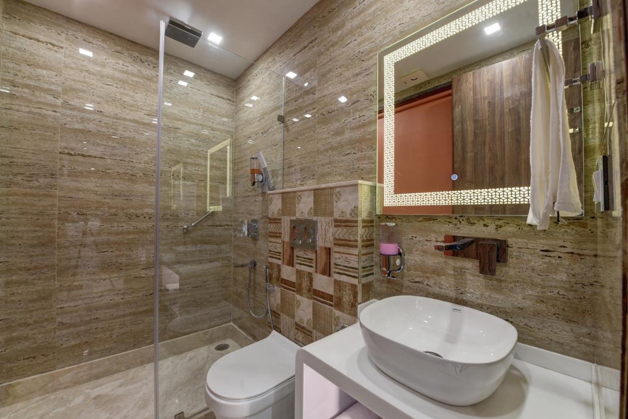 Golden Tree Hotel Noida Ngoại thất bức ảnh