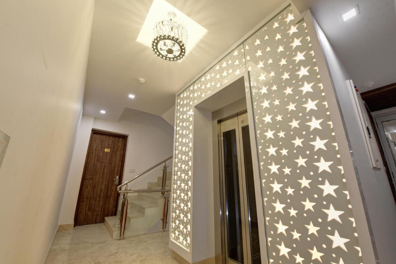 Golden Tree Hotel Noida Ngoại thất bức ảnh