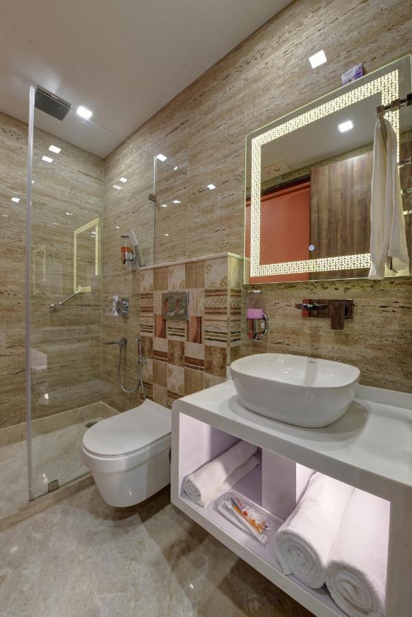 Golden Tree Hotel Noida Ngoại thất bức ảnh