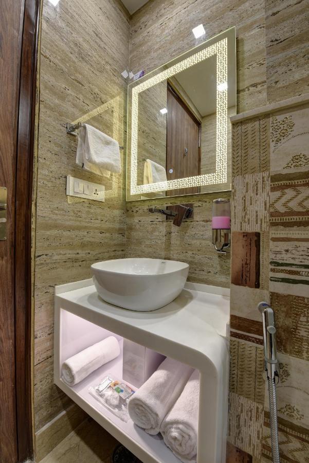 Golden Tree Hotel Noida Ngoại thất bức ảnh