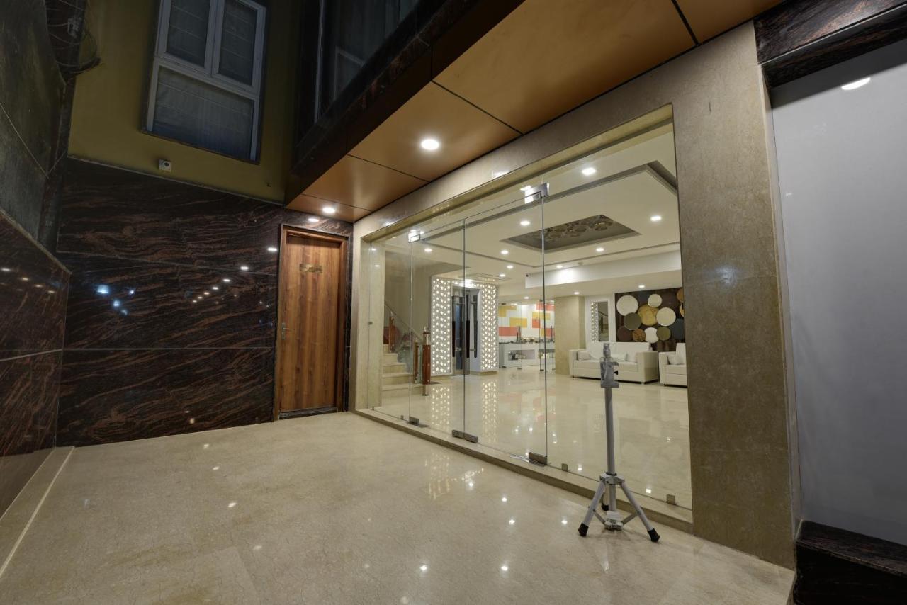 Golden Tree Hotel Noida Ngoại thất bức ảnh